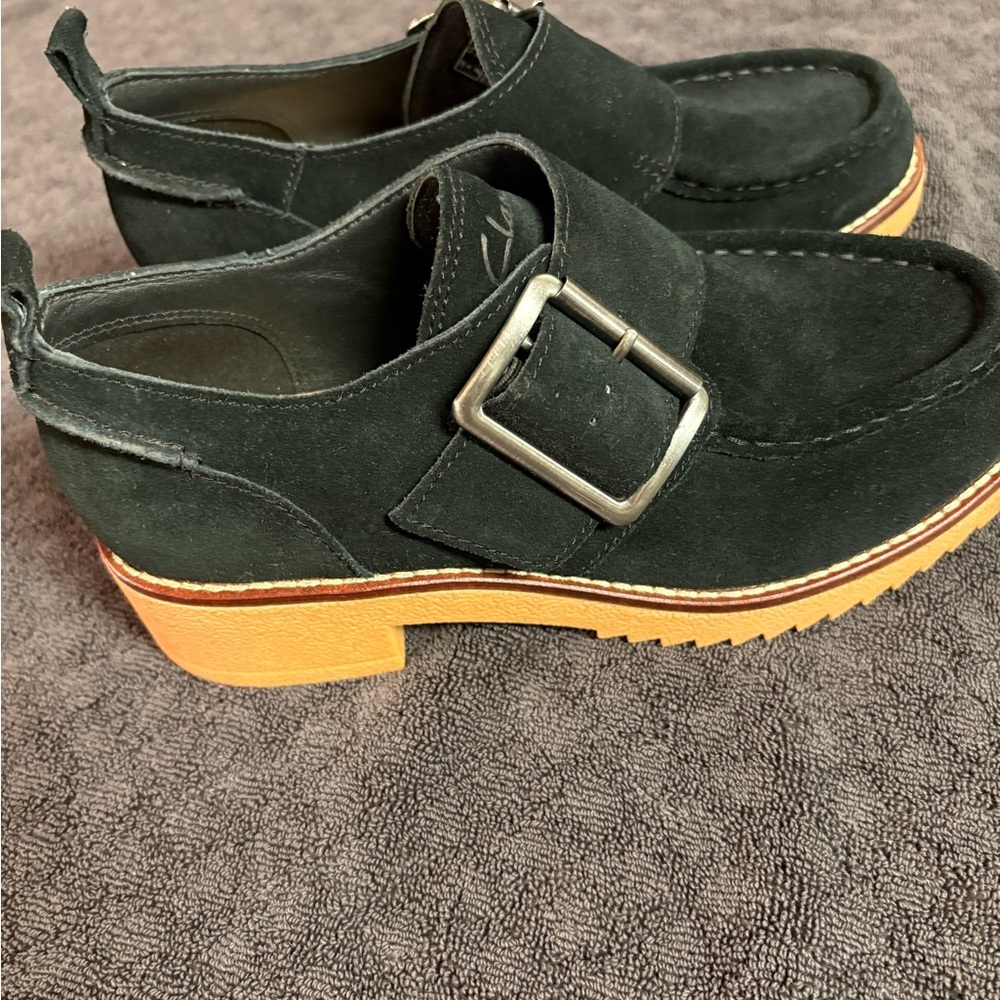 Clark Women’s Black Suede Shoes, with Chunky Rubber Sole and Buckle. Size‎ 6 1/2 - Picture 2 of 16